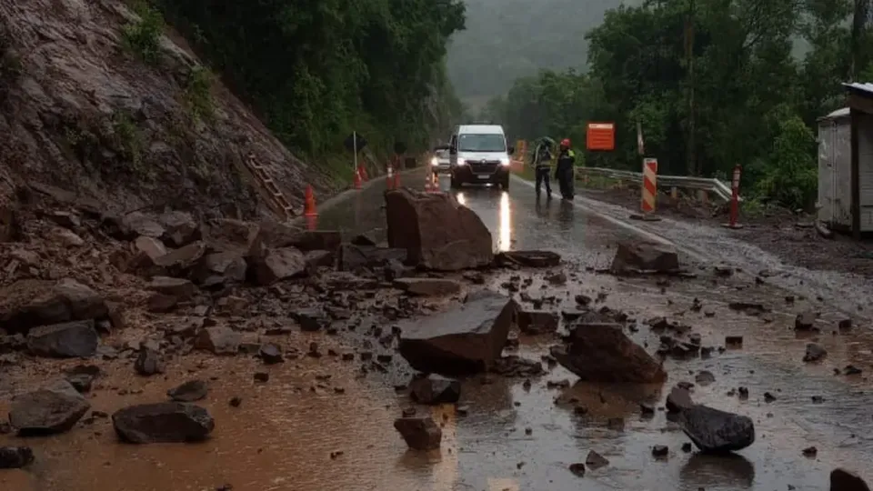 Augusto Rauber da Silva, de 21 anos, desapareceu após caminhonete cair em rio na Serra gaúcha.
