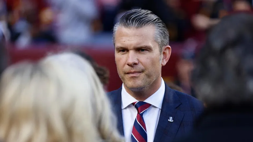 A ofensiva militar americana contra supostos traficantes de drogas no Pacífico gera polêmica e críticas internacionais.