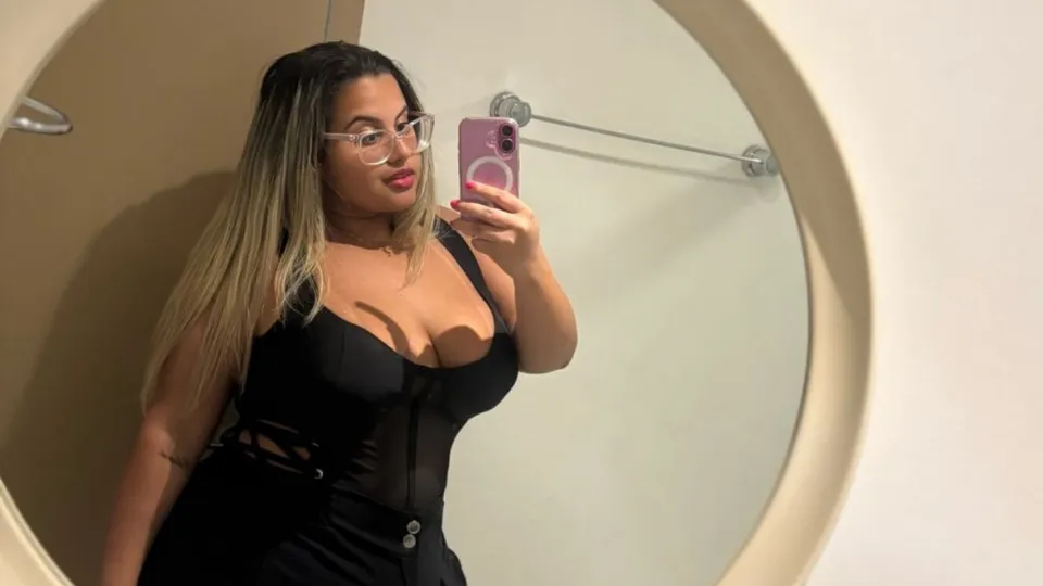 Laís Pereira foi morta enquanto empurrava o carrinho do filho. Gabrielle Pinheiro é apontada como mandante do crime.