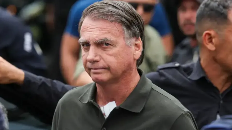 Decisão do STF ocorre após convocação de vigília por parte do senador Flávio Bolsonaro
