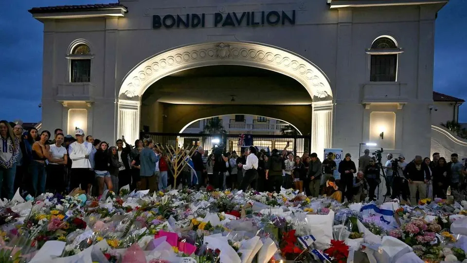 O primeiro-ministro Anthony Albanese anunciou medidas para refor&ccedil;ar o controle de armas ap&oacute;s ataque durante celebra&ccedil;&atilde;o judaica.