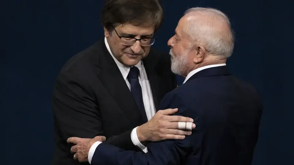 O presidente Luiz In&aacute;cio Lula da Silva anunciou a recondu&ccedil;&atilde;o de Gonet ao cargo de procurador-geral da Rep&uacute;blica, destacando sua atua&ccedil;&atilde;o independente.