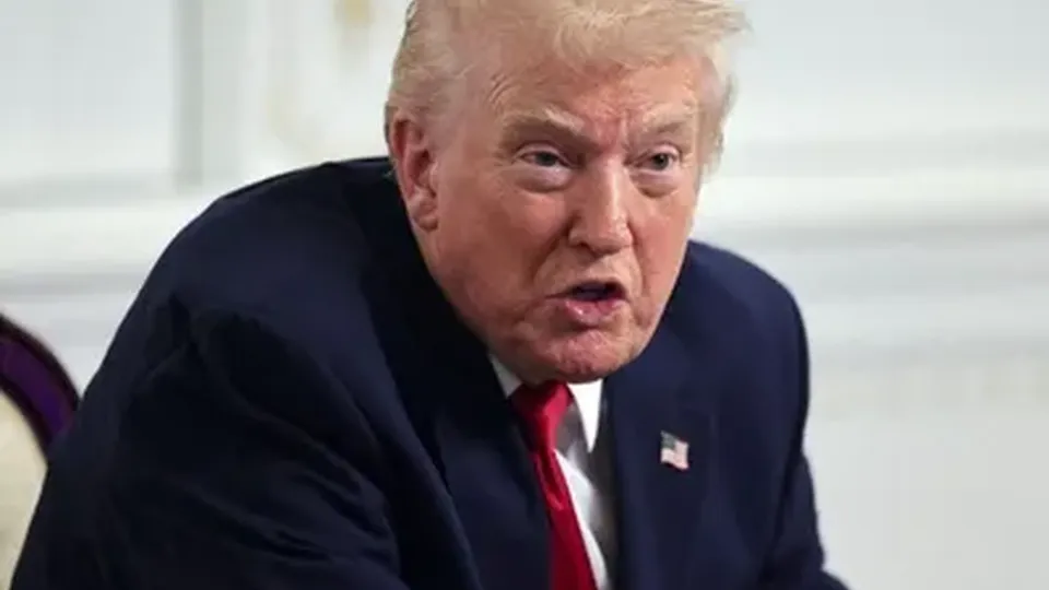 O presidente dos EUA, Donald Trump, afirmou que n&atilde;o exclui a possibilidade de um confronto armado com a Venezuela, ap&oacute;s novas opera&ccedil;&otilde;es militares.