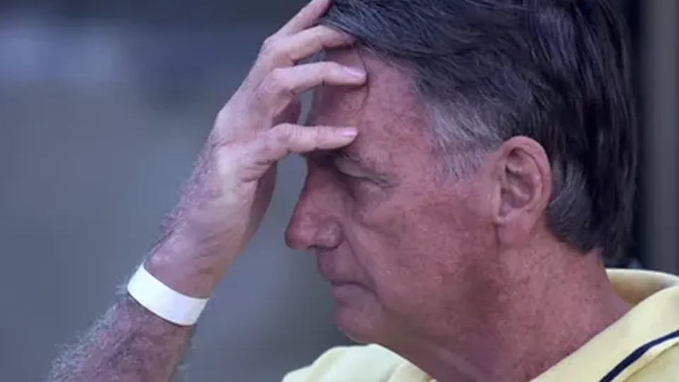 Defesa do ex-presidente pede inclus&atilde;o no programa de remiss&atilde;o de pena pela leitura de livros. Entenda como funciona.