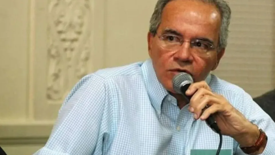 Empres&aacute;rio conhecido por reestruturar empresas em dificuldades, teve celular apreendido em opera&ccedil;&atilde;o da Pol&iacute;cia Federal.