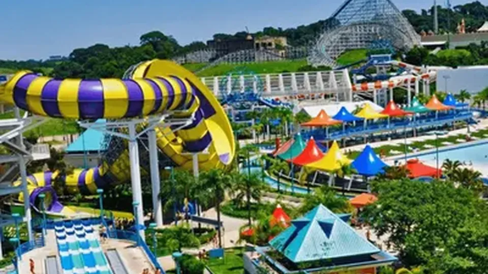 Guilherme da Guerra Domingos, de 24 anos, foi sugado por ralo durante expediente. Parque permanece fechado em luto.