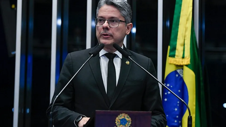 Congresso intensifica press&atilde;o sobre Toffoli e avan&ccedil;a com CPI e quebra de sigilo