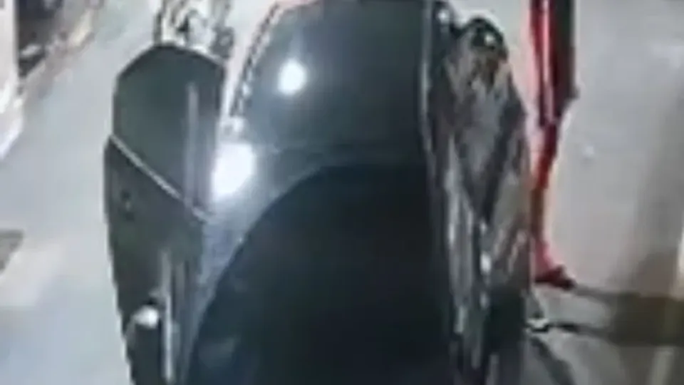 Delegado Felipe Curi anunciou a identifica&ccedil;&atilde;o de tr&ecirc;s homens envolvidos na trag&eacute;dia que vitimou a crian&ccedil;a de 8 anos.