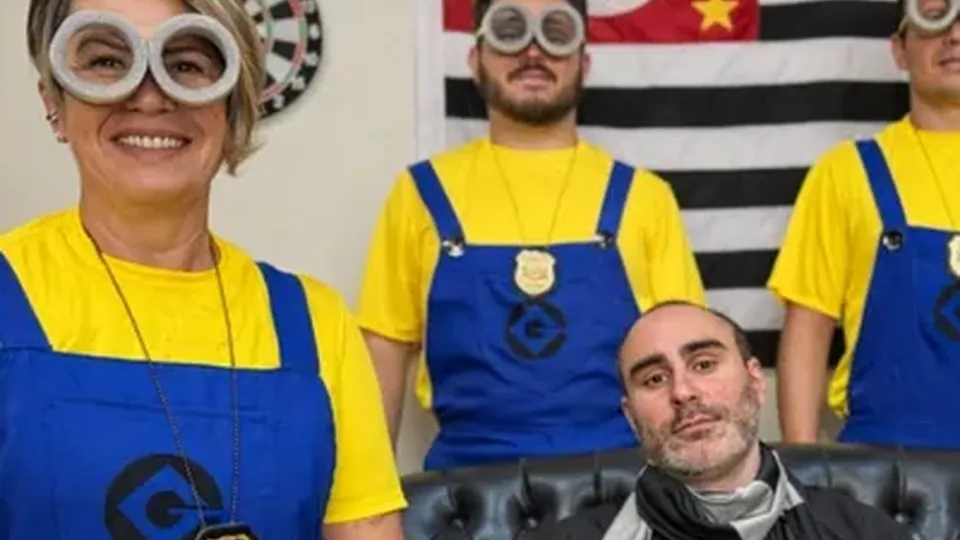Policiais disfar&ccedil;ados de Minions prendem quatro suspeitos durante o Carnaval em SP
