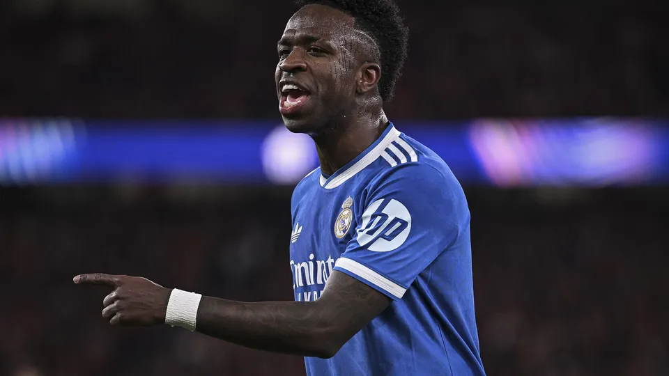 A Uefa anunciou a abertura de uma investiga&ccedil;&atilde;o sobre comportamentos discriminat&oacute;rios contra o brasileiro Vin&iacute;cius J&uacute;nior.