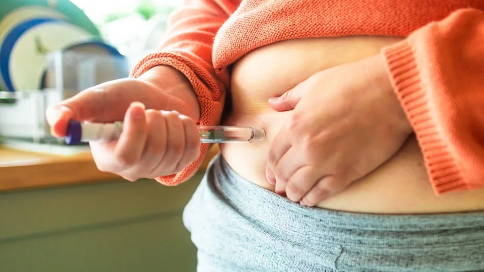 Aumento na busca por canetas emagrecedoras entre mulheres no p&oacute;s-parto