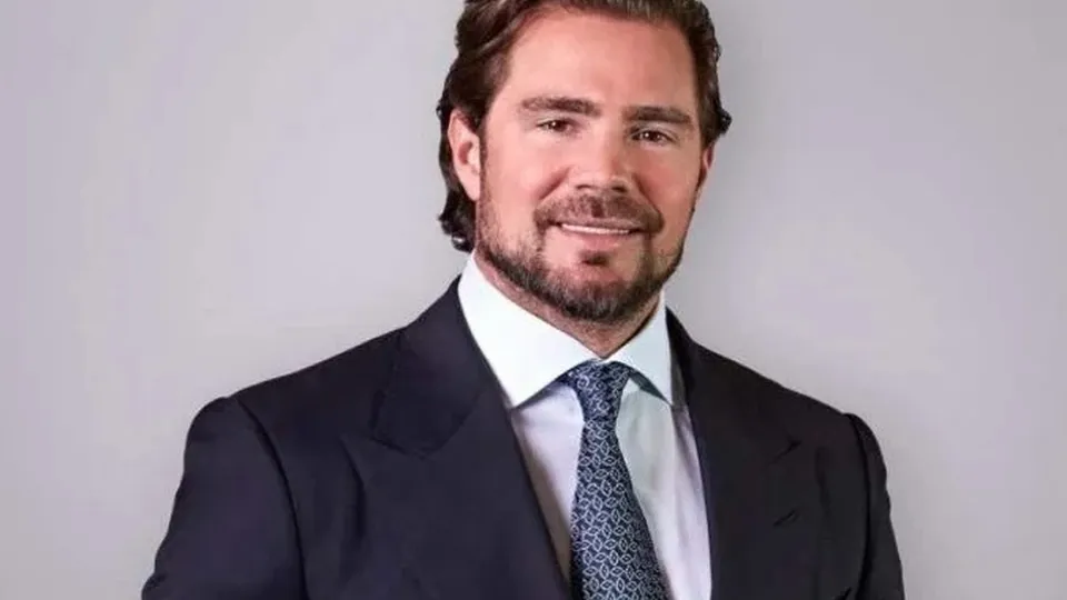 Ministro Andr&eacute; Mendon&ccedil;a do STF autoriza pris&atilde;o de Daniel Vorcaro e revela estrutura de 'A Turma', que atuava em intimida&ccedil;&otilde;es e fraudes.