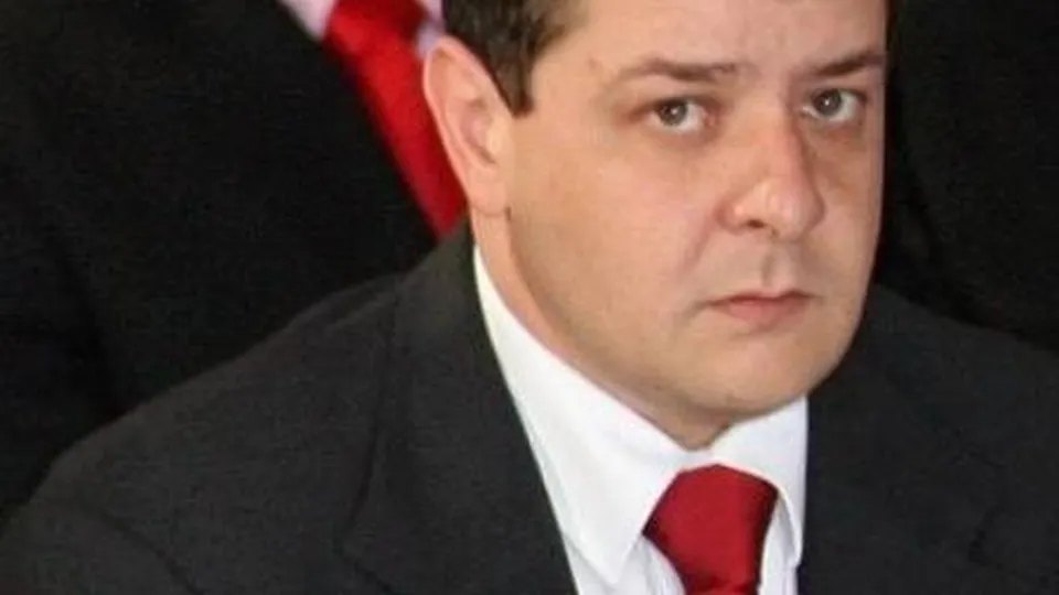 Senador Carlos Viana critica decis&atilde;o do STF sobre sigilo de amiga de Lulinha