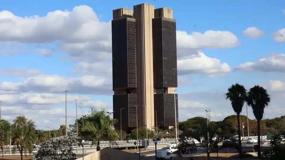 Proje&ccedil;&atilde;o do IPCA para 2026 sobe para 4,10% devido &agrave; press&atilde;o dos pre&ccedil;os internacionais.