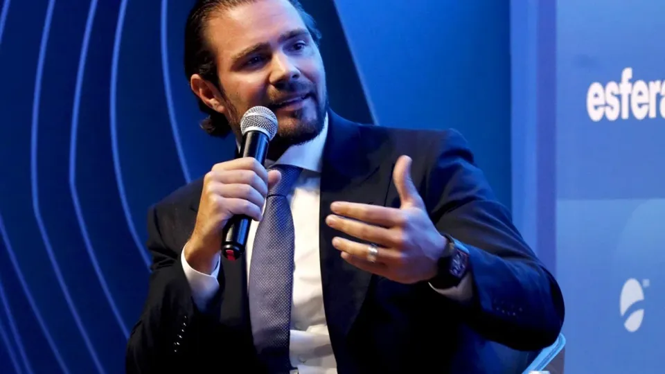 Decis&atilde;o do ministro impede parlamentares de acessarem informa&ccedil;&otilde;es do banqueiro armazenadas em sala-cofre do Senado