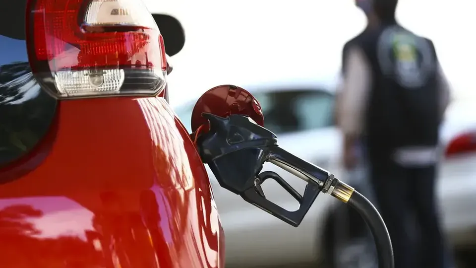 Governo federal prop&otilde;e isen&ccedil;&atilde;o de ICMS sobre diesel com compensa&ccedil;&atilde;o de 50% aos estados