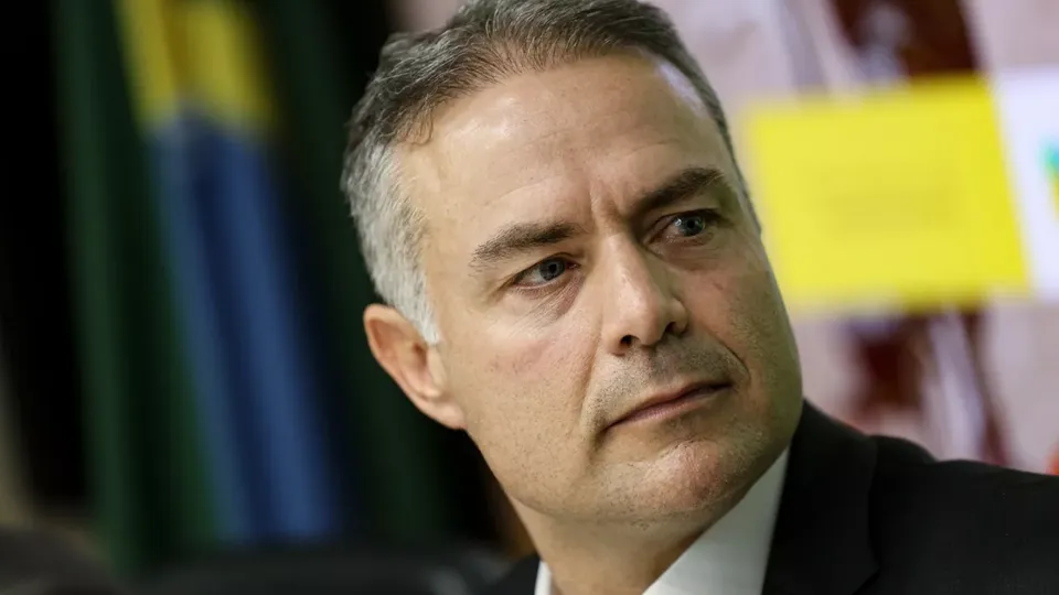 Governo anuncia medidas rigorosas contra empresas que descumprirem tabela de frete