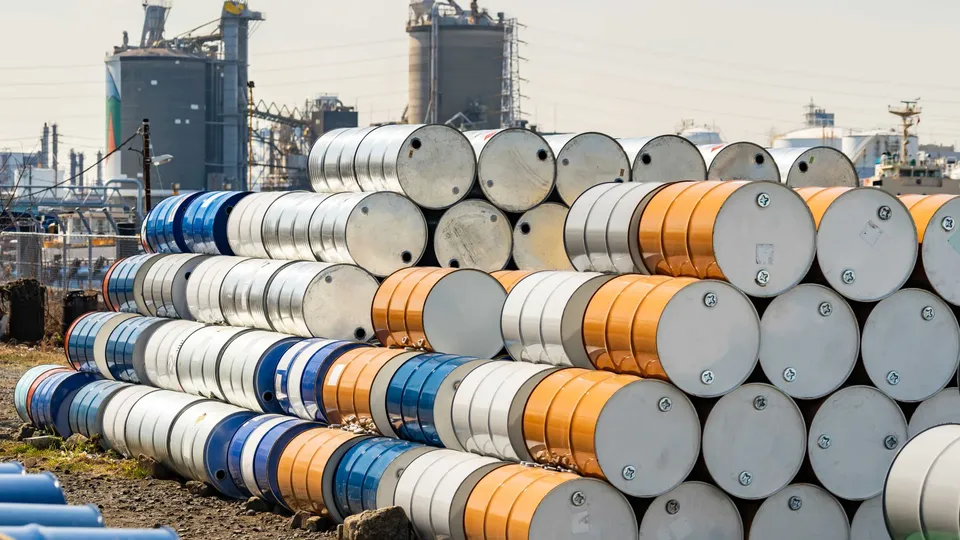 O ataque a uma das maiores reservas de g&aacute;s do mundo provoca eleva&ccedil;&atilde;o nos pre&ccedil;os do petr&oacute;leo e instabilidade nos mercados financeiros.