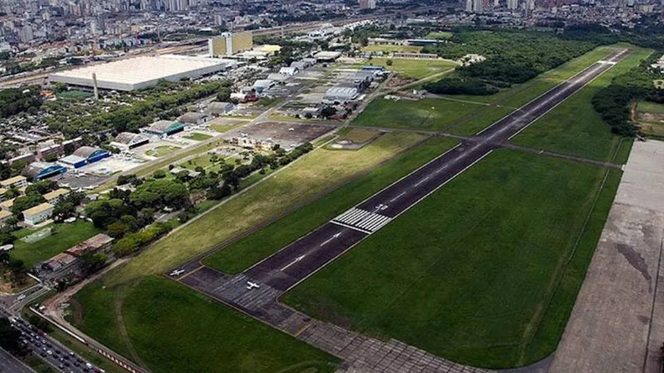 Mudan&ccedil;as nas regras de constru&ccedil;&atilde;o em um raio de 20 km do aeroporto impactam projetos imobili&aacute;rios na capital e cidades vizinhas.