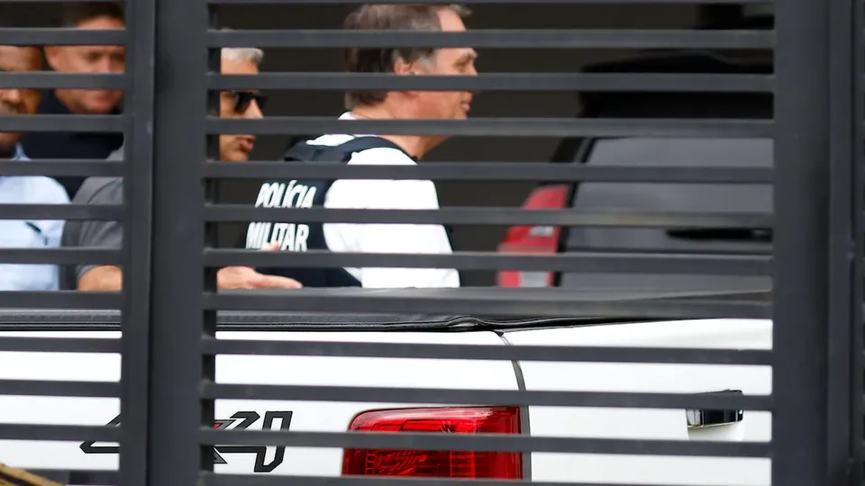 Ex-presidente cumpre pena em casa desde 27 de mar&ccedil;o, ap&oacute;s autoriza&ccedil;&atilde;o do ministro do STF, Alexandre de Moraes