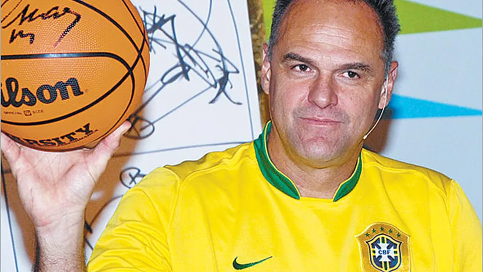 Morre Oscar Schmidt, &iacute;cone do basquete brasileiro, aos 68 anos em S&atilde;o Paulo
