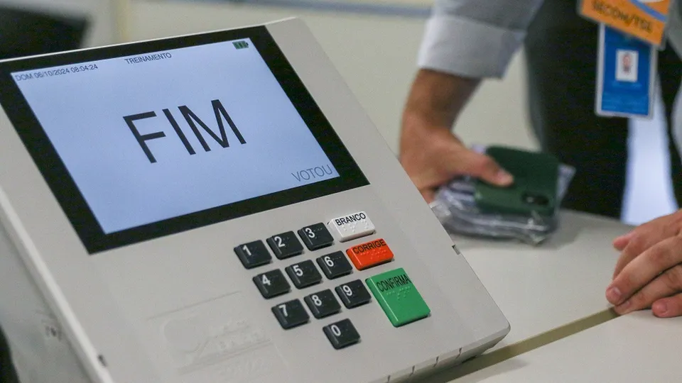 Cidad&atilde;os devem regularizar situa&ccedil;&atilde;o at&eacute; hoje para garantir voto nas elei&ccedil;&otilde;es de outubro; servi&ccedil;os dispon&iacute;veis online e presencialmente.