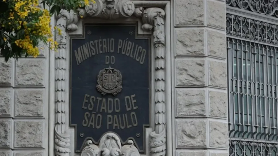 A&ccedil;&atilde;o conjunta cumpre 46 mandados em 14 cidades; esquema utilizava empresas de fachada para gerar cr&eacute;ditos tribut&aacute;rios falsos.