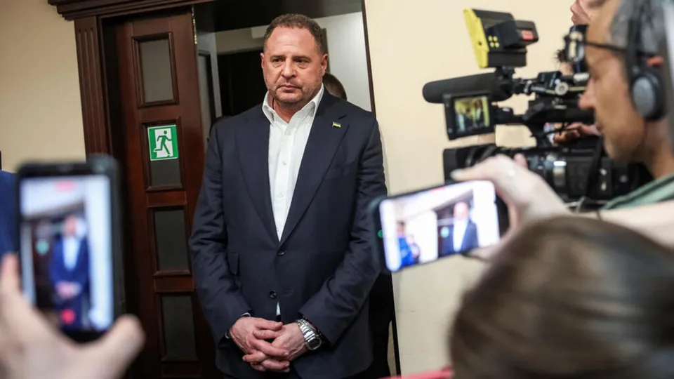 Andrii Yermak, ex-assessor de Volodimir Zelensky, &eacute; acusado de desvio de recursos em esquema de lavagem de dinheiro.