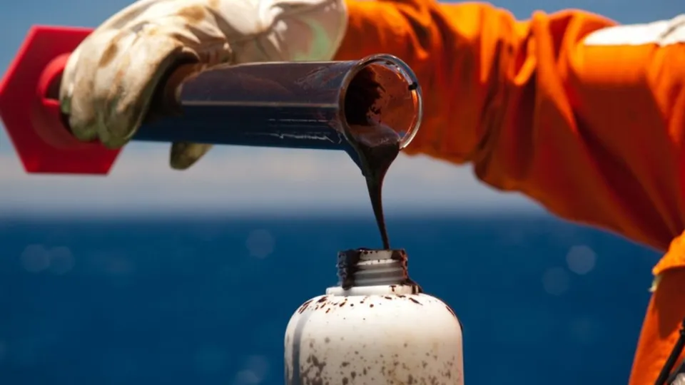 Pre&ccedil;o do petr&oacute;leo ultrapassa US$ 111 ap&oacute;s novas amea&ccedil;as de Trump ao Ir&atilde;