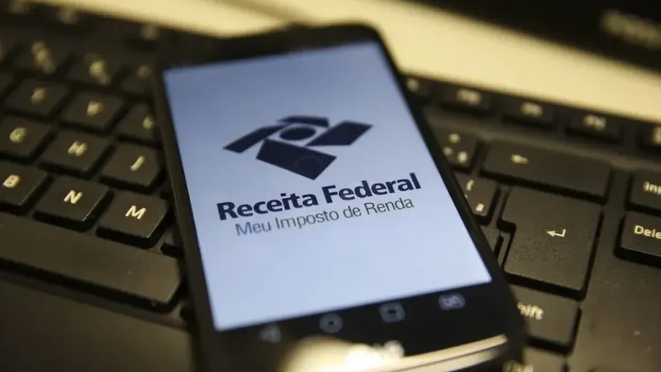 Primeiro lote da restitui&ccedil;&atilde;o ser&aacute; pago em 29 de maio; confira as prioridades e como consultar