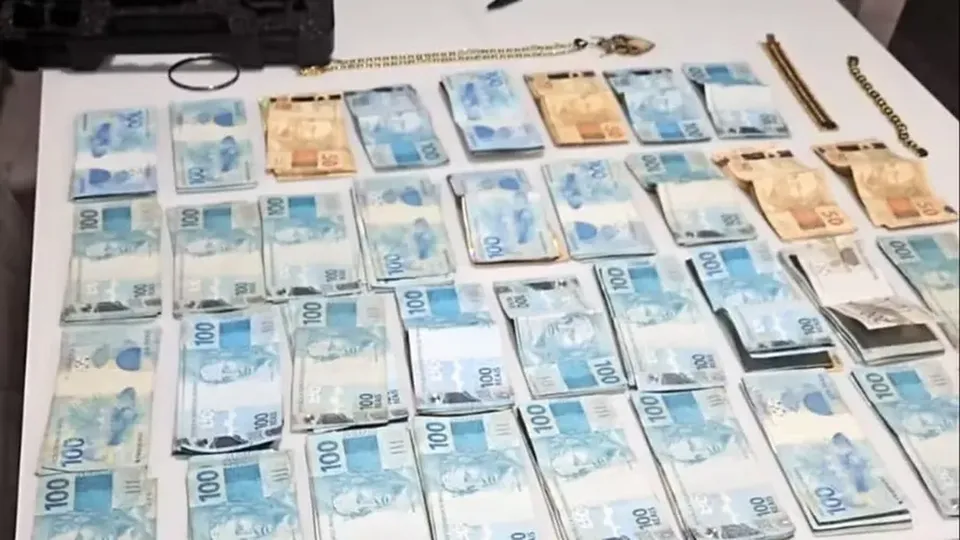 O deputado e outros oito envolvidos s&atilde;o acusados de desviar R$ 350 milh&otilde;es em contratos com prefeituras da Baixada Fluminense