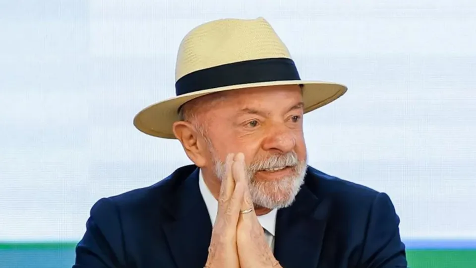 Levantamento indica que 49% desaprovam o governo Lula, enquanto 47% o apoiam; margem de erro &eacute; de 2 pontos percentuais.