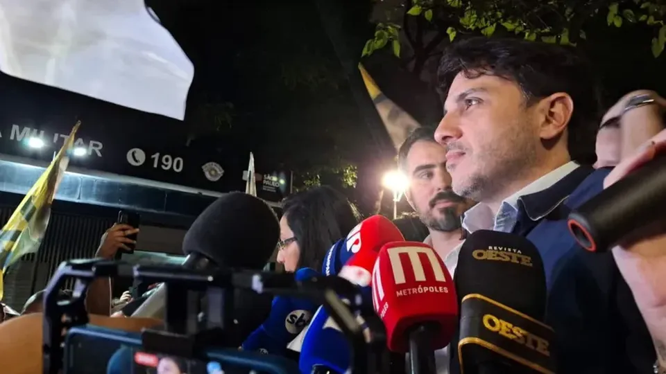 Candidato &agrave; Presid&ecirc;ncia se manifesta ap&oacute;s libera&ccedil;&atilde;o do uso de redes sociais e debates pelo ministro do STF