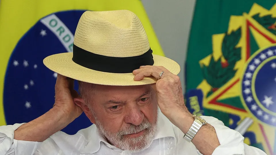 Levantamento mostra que 37% dos eleitores consideram gest&atilde;o negativa e 35% positiva; margem de erro &eacute; de 2 pontos