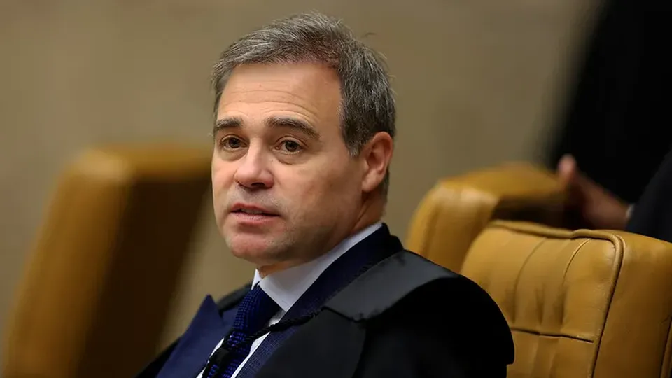 Romeu Carvalho Antunes, filho do lobista Careca do INSS, usar&aacute; tornozeleira eletr&ocirc;nica e ter&aacute; restri&ccedil;&otilde;es na Opera&ccedil;&atilde;o Sem Desconto.