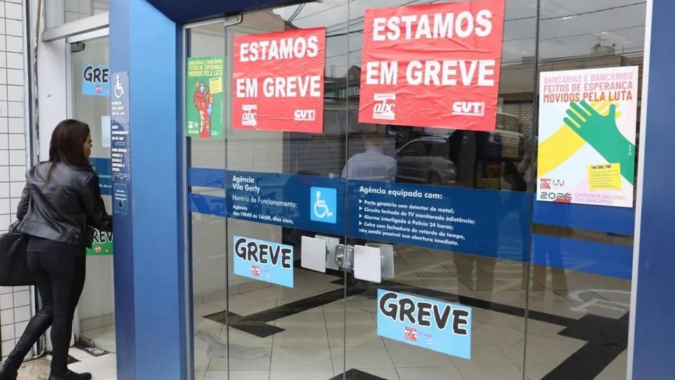 Trabalhadores rejeitam propostas e convocam assembleias para discutir novas ofertas dos bancos
